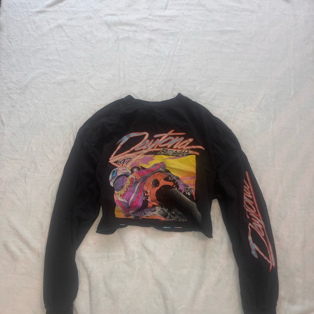 Brandy Melville John Galt daytona beach crop top graphic long sleeve